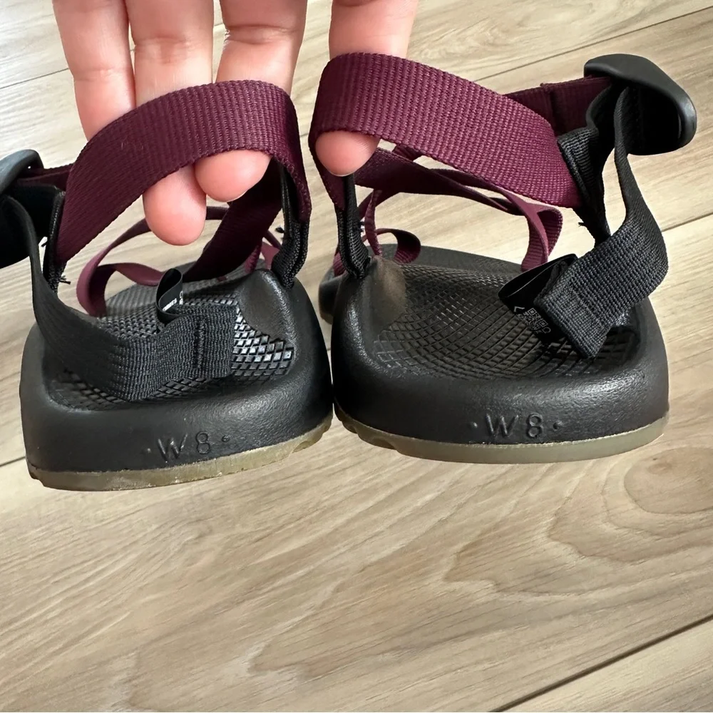 Chaco Z/2 Classic Sandals Maroon Toe Loop Sport Walking Outdoor Women’s Size 8 - Picture 5 of 10